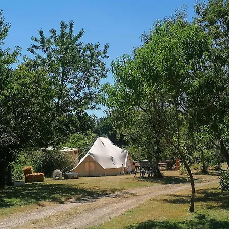 Pays De Joie - Gite-loft Le Piano * Montalembert