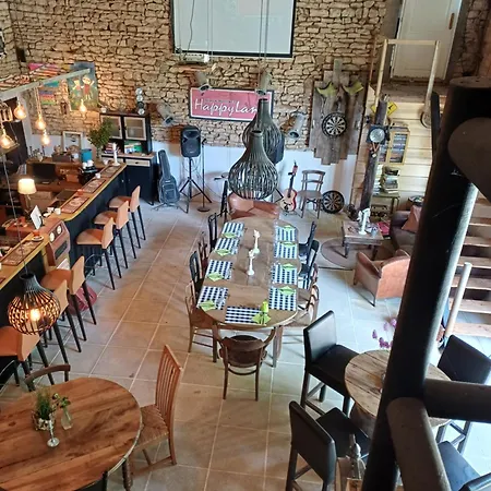 Pays De Joie - Gite-loft Le Piano Apartamento Montalembert